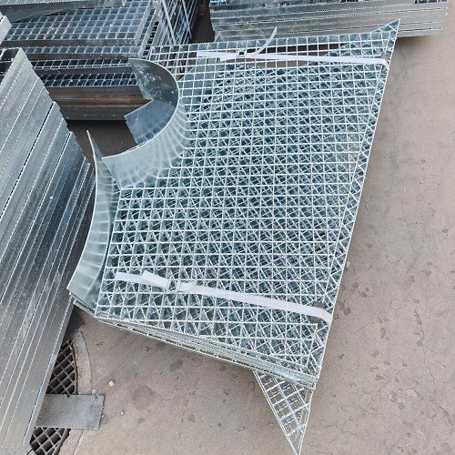 鋼格板鋼格柵板的應(yīng)用范圍越來(lái)越廣泛