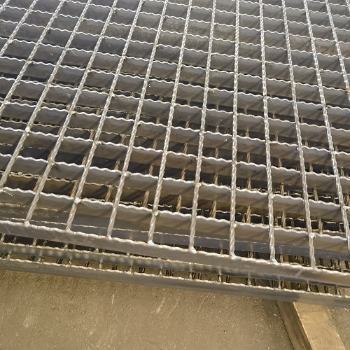 齒型平臺鋼格板的承載能力與安全性